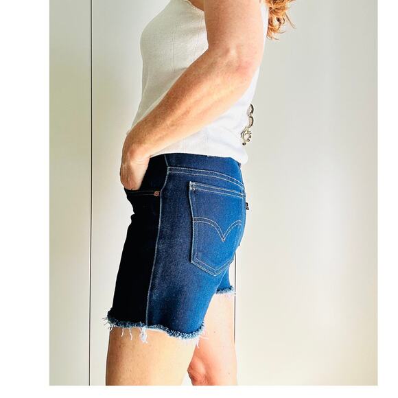 Vintage Levi's Cut off Jean Shorts Dark Wash Size 30 Waist Slim Fit Stretch - Picture 8 of 10